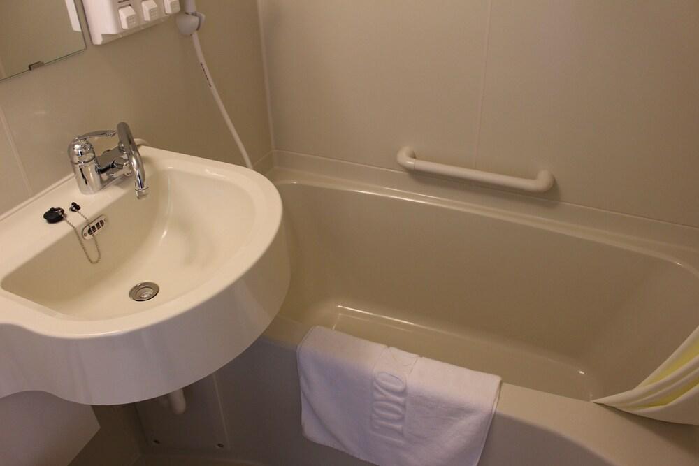 Hotel Livemax Osaka Umeda Nakatsu מראה חיצוני תמונה